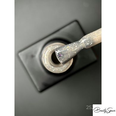 Базове покриття зі світловідбивним ефектом Designer Professional Diamond Base 9 мл №252